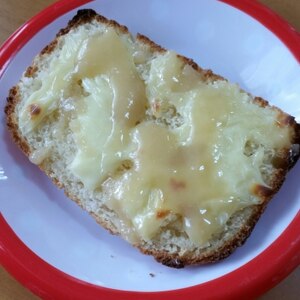 ハニー＆チーズのトースト